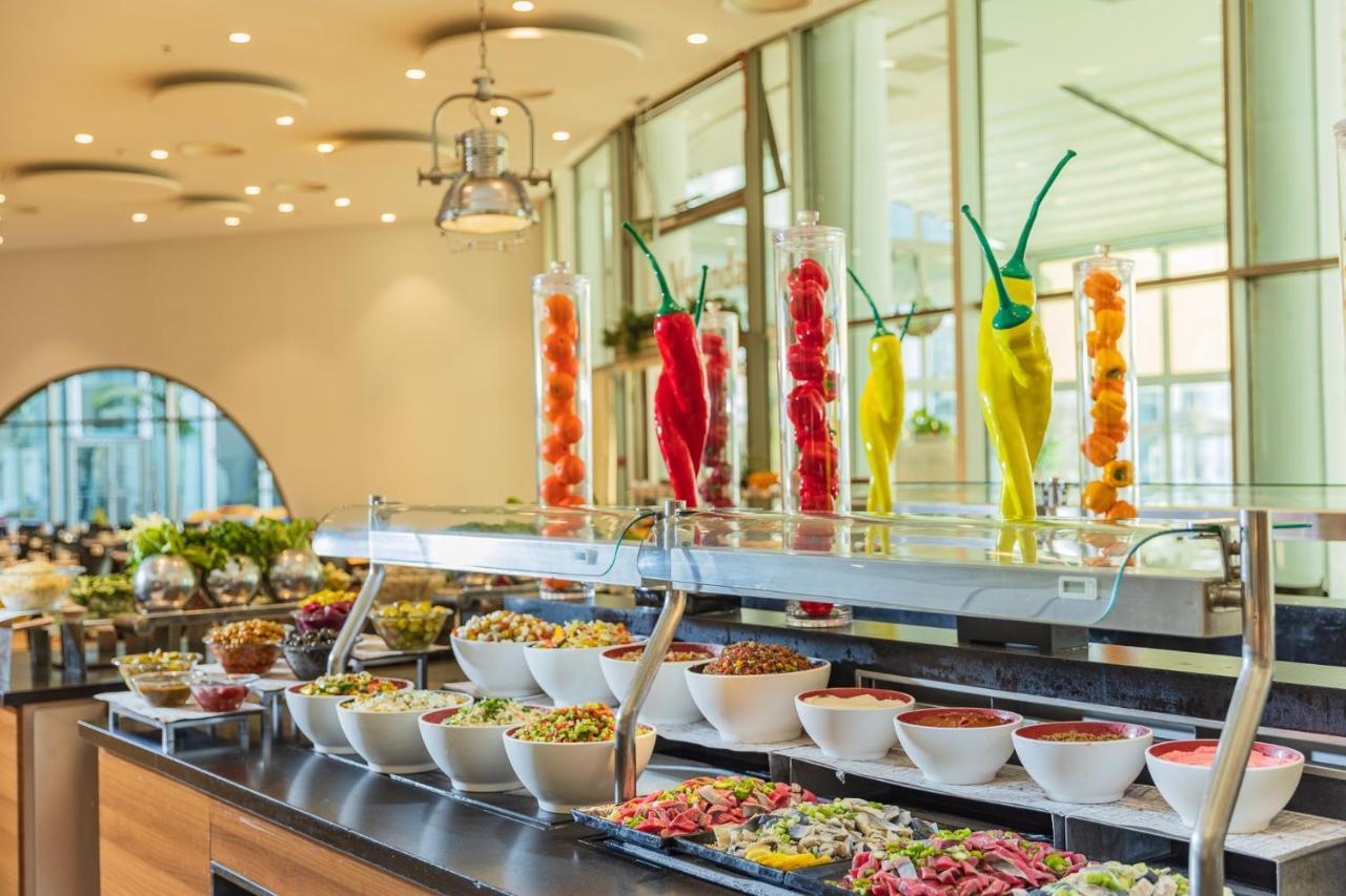 Daniel Dead Sea Hotel En Bokek Exterior foto A salad bar