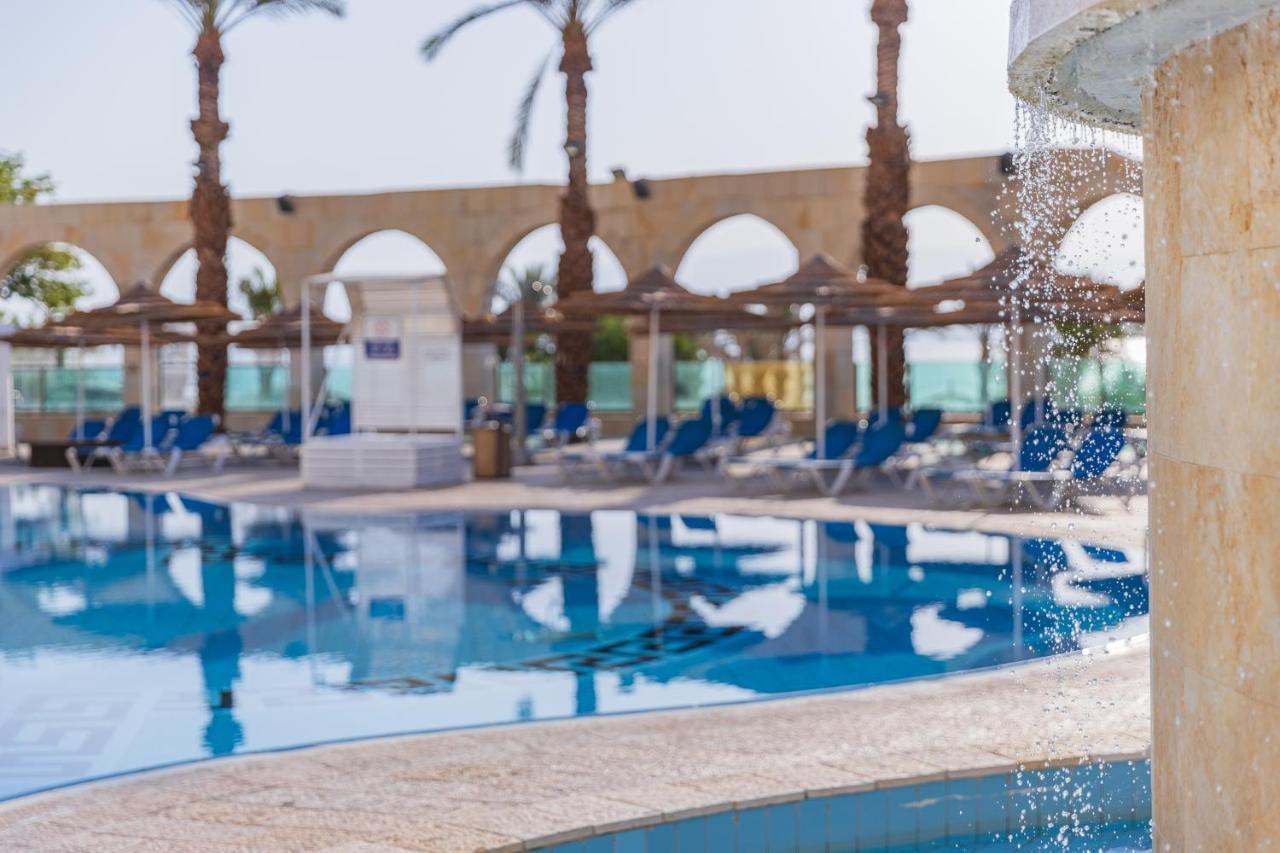 Daniel Dead Sea Hotel En Bokek Exterior foto The Dead Sea Spa