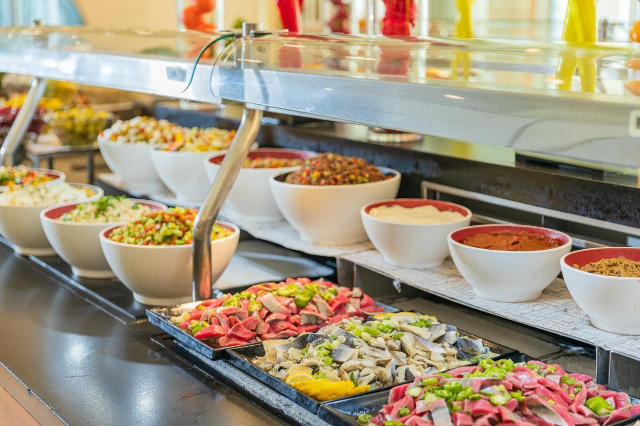 Daniel Dead Sea Hotel En Bokek Exterior foto A salad bar
