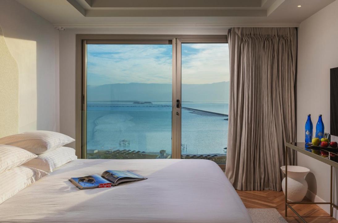 Daniel Dead Sea Hotel En Bokek Exterior foto A bedroom at the hotel