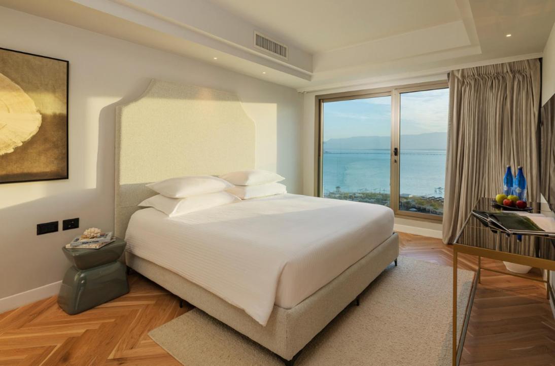 Daniel Dead Sea Hotel En Bokek Exterior foto A bedroom at the hotel